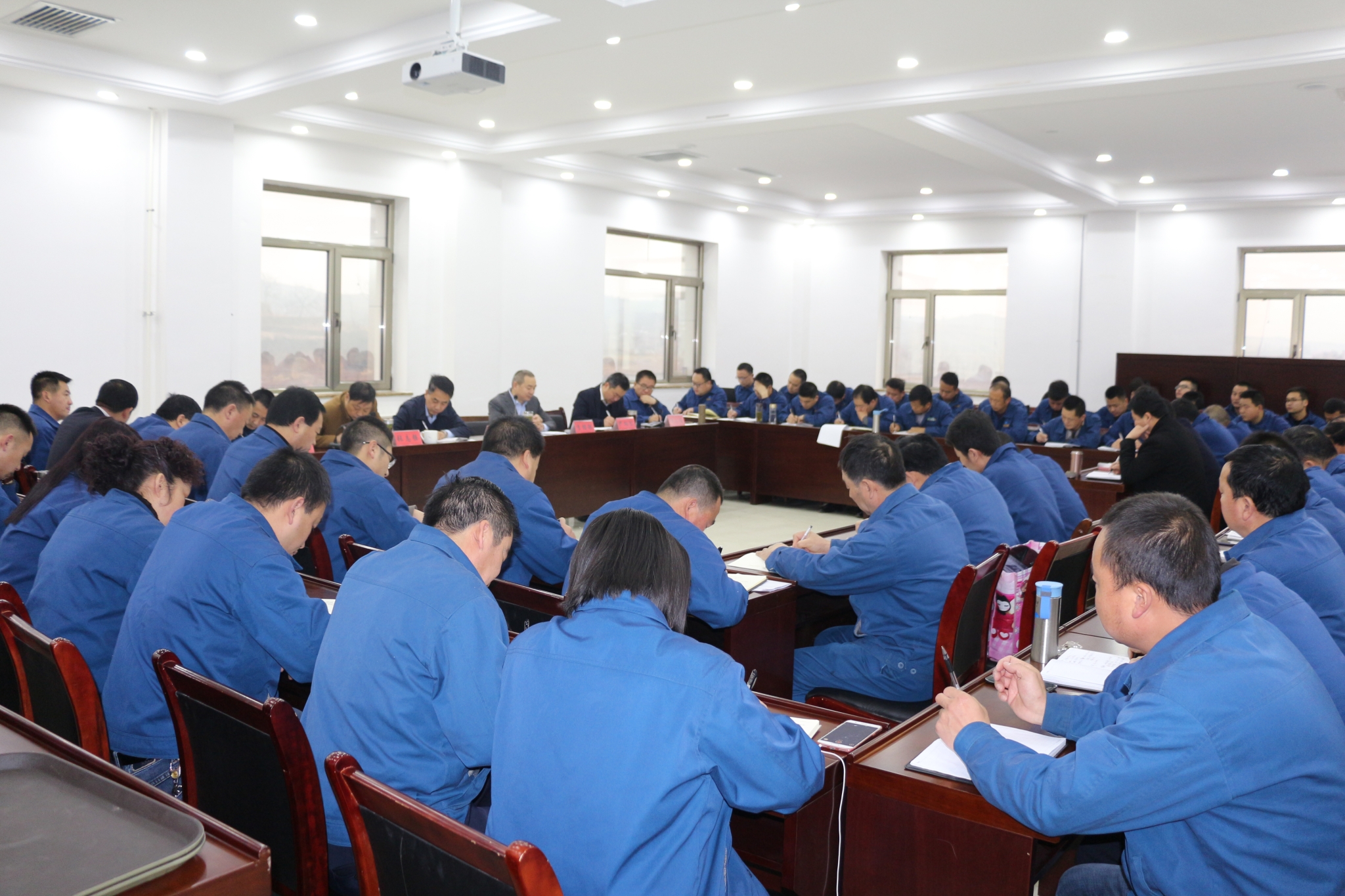 ��Ҫ�����_��˾���_2018��ȹ������h